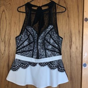 Black and white lace top Like new